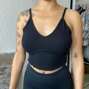 Medium Bozzolo Black V-neck Crop Top